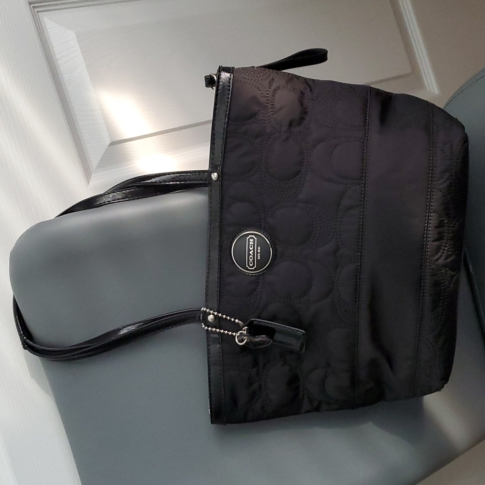 ✨Coach✨ Signature Nylon & Patent Leather Patchwork Shoulder Bag/tote